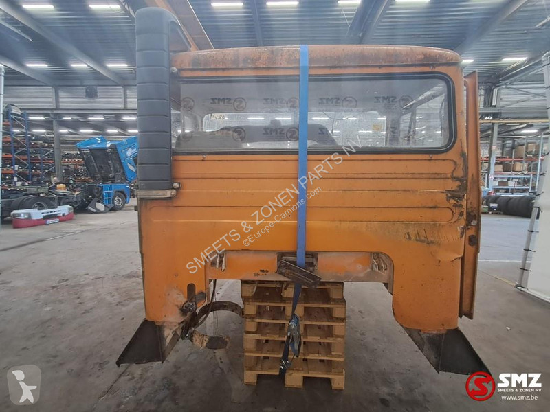 قطع غيار الآليات الثقيلة Iveco Occ Cabine Iveco...