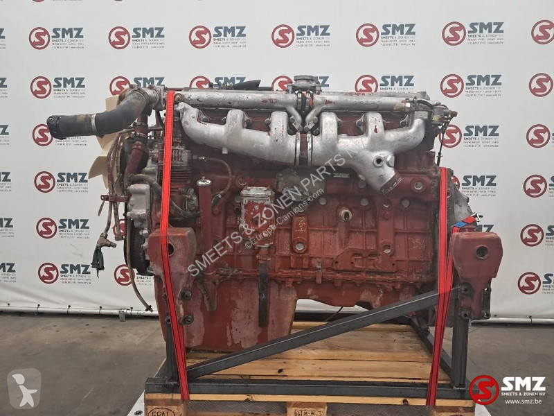 قطع غيار الآليات الثقيلة Iveco Occ motor 8210...