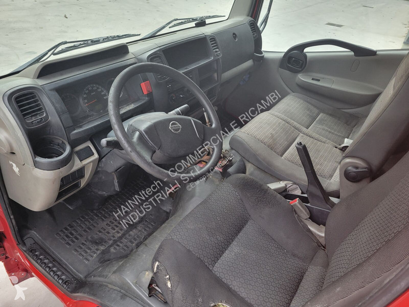 قطع غيار الآليات الثقيلة Nissan CABSTAR 2007 ->