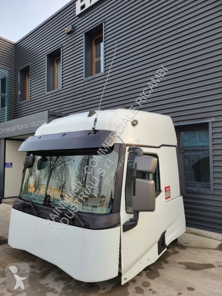 قطع غيار الآليات الثقيلة Renault Euro 6