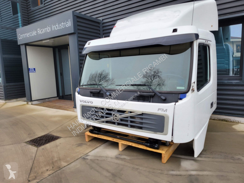 قطع غيار الآليات الثقيلة Volvo - DAY CAB - L1 H1