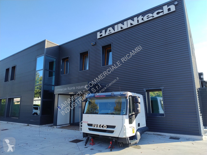 Pezzi di ricambio per mezzi pesanti Iveco...