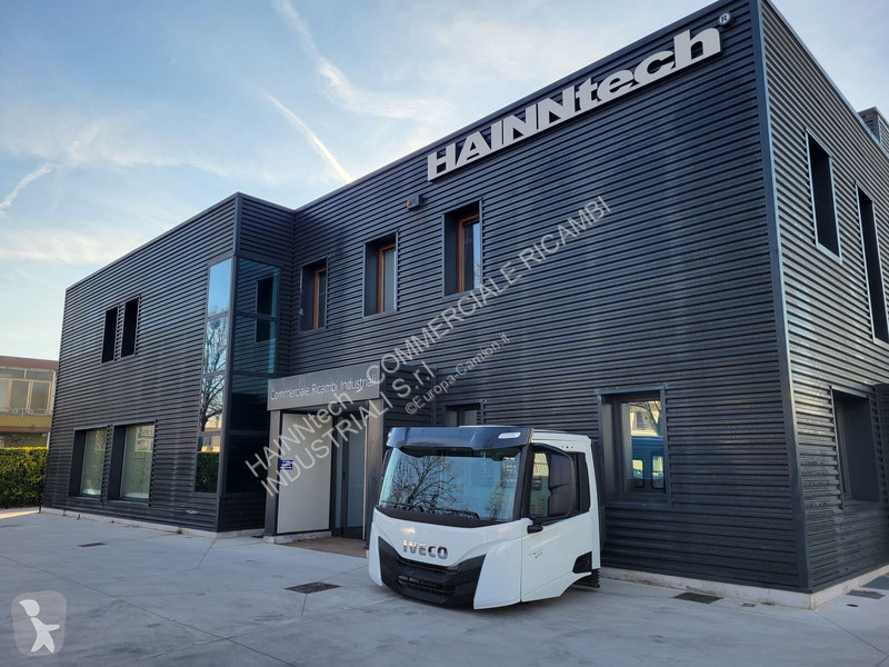 قطع غيار الآليات الثقيلة Iveco STRALIS SWAY...