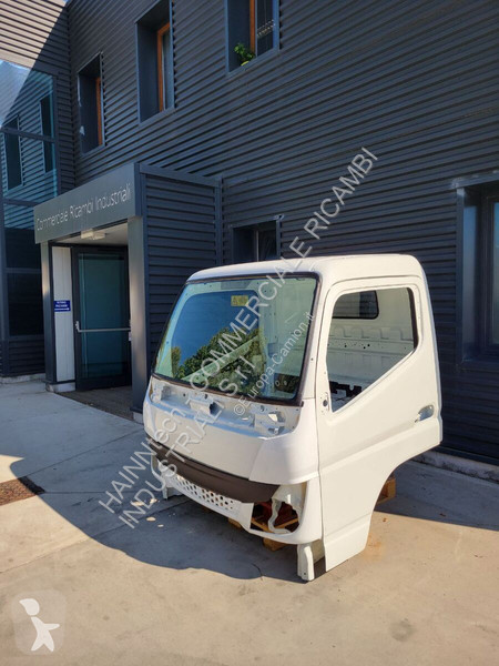 قطع غيار الآليات الثقيلة Mitsubishi Fuso CANTER...