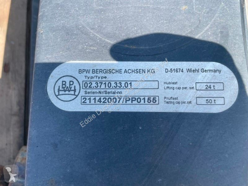 قطع غيار الآليات الثقيلة BPW 02.3710.33.01...