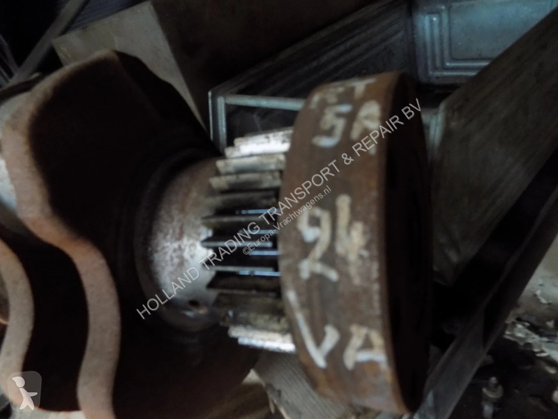 قطع غيار الآليات الثقيلة Mercedes krukas MB V8