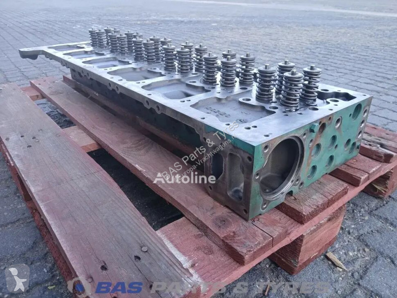 قطع غيار الآليات الثقيلة Volvo Cylinderhead...