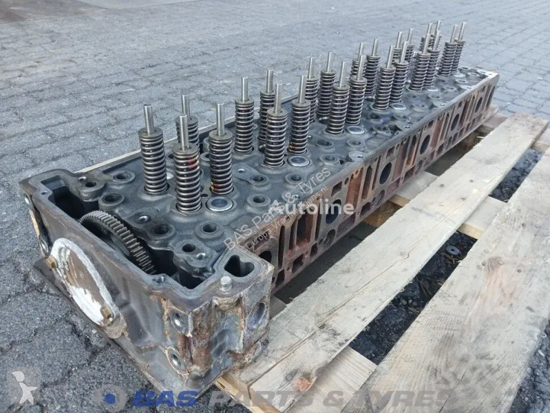قطع غيار الآليات الثقيلة Mercedes Cylinderhead...