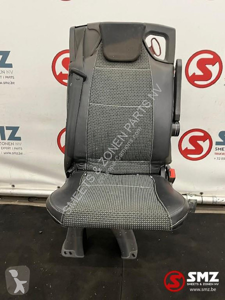 قطع غيار الآليات الثقيلة Mercedes Occ lot van 7...