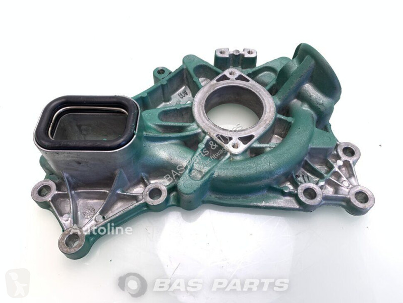 قطع غيار الآليات الثقيلة Volvo Coolant pump