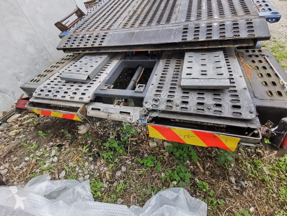 Pezzi di ricambio per mezzi pesanti Renault...