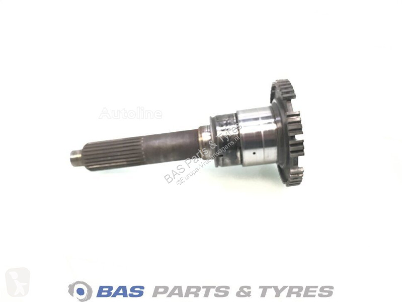 قطع غيار الآليات الثقيلة Renault Axle socket