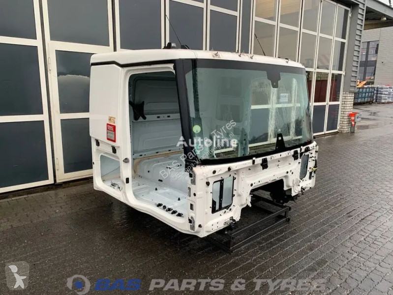 Запчасти для грузовика Renault T-Serie Sleeper...