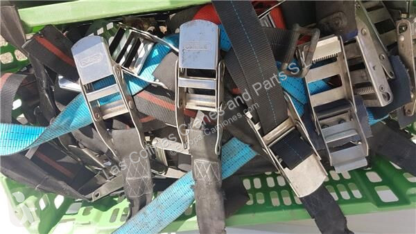 Запчасти для грузовика  Fixations pour camion