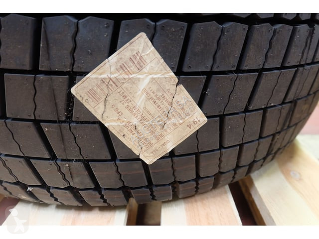 Repuestos para camiones Continental 305/70 R19.5