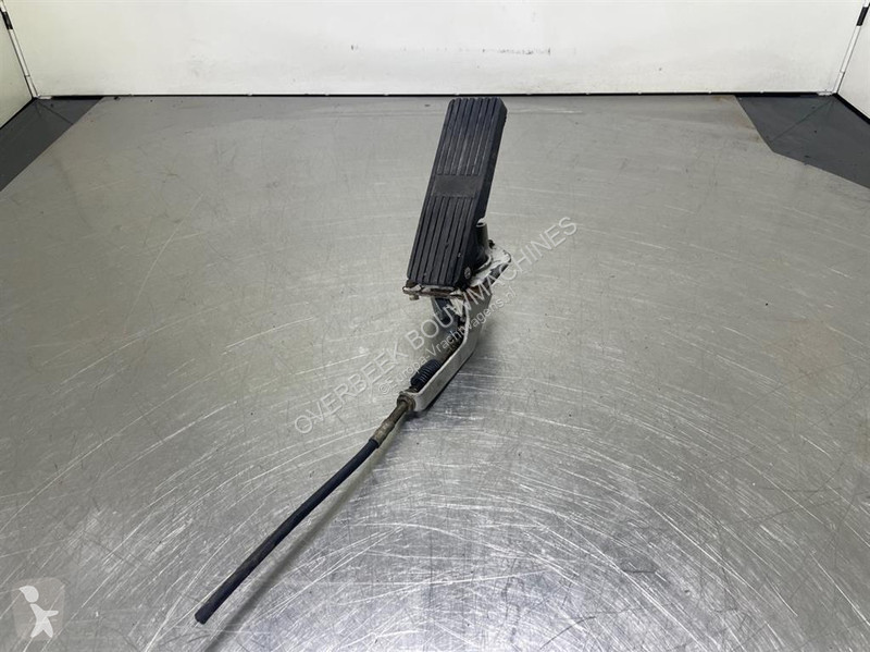 Atlas AR65-3930216-Gas pedal truck part
