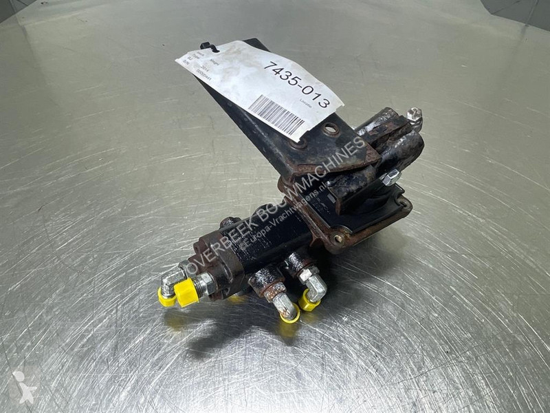 RTH5.30-165240/A-Brake pedal truck part