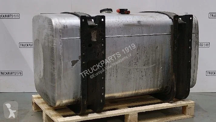 MAN Fuel System Brandstoftank + steunen 580L...