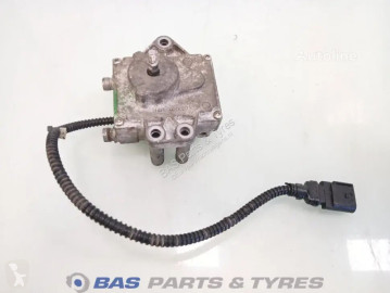 Mercedes valve