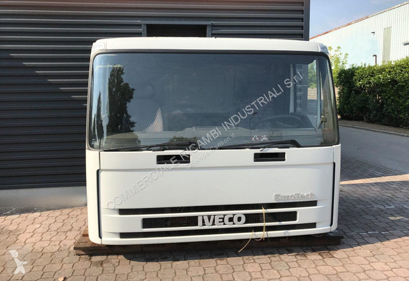 Pezzi di ricambio per mezzi pesanti Iveco...