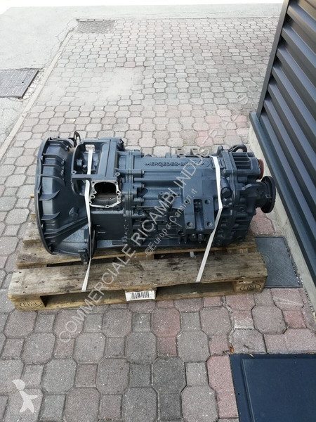 Pezzi di ricambio per mezzi pesanti Mercedes...