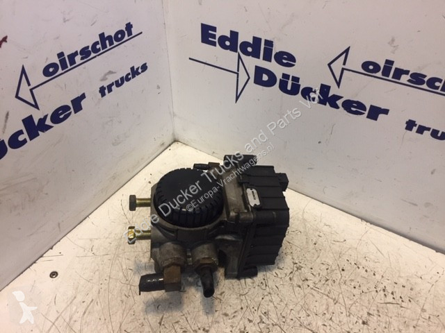 Pièces poids lourds DAF 1867005 FRONT AXLE...