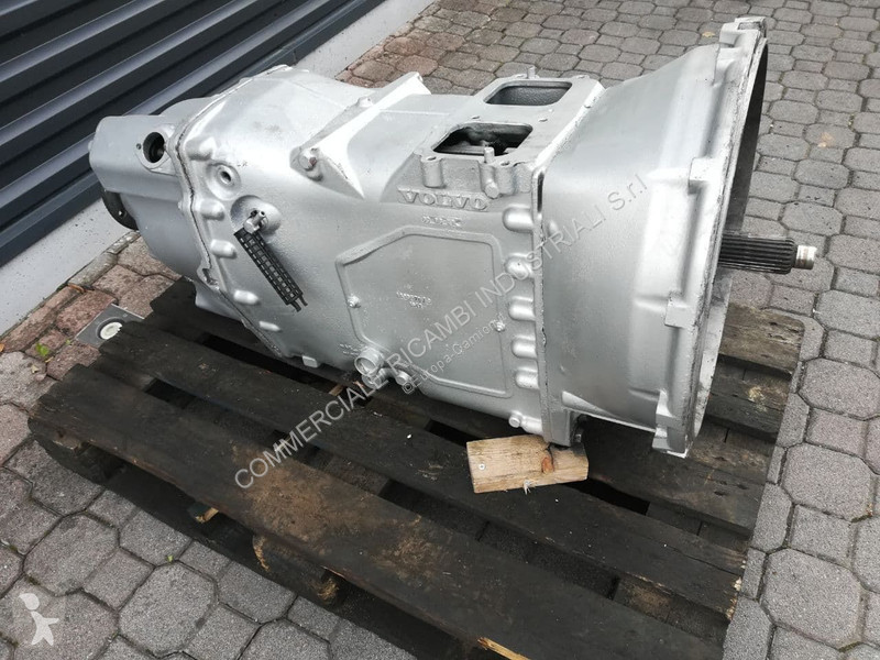 قطع غيار الآليات الثقيلة Volvo FH  VT2814B...
