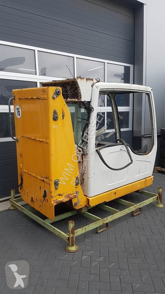 Liebherr inside equipment
