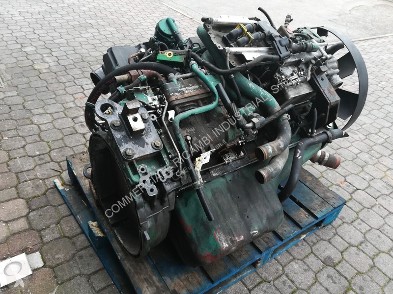 قطع غيار الآليات الثقيلة Renault PREMIUM DXI 7...