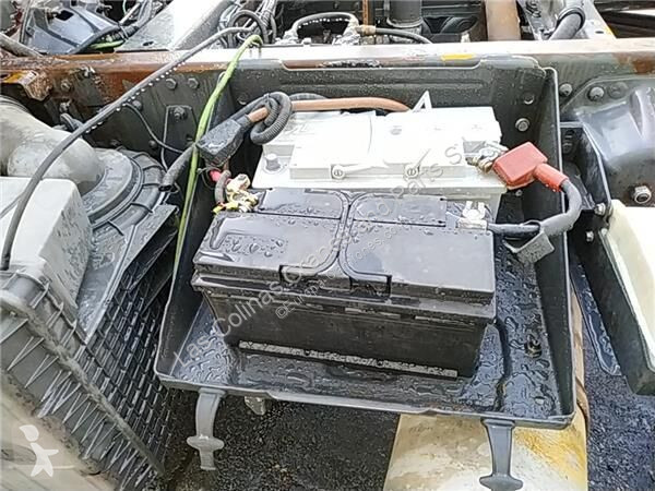Reservdelar lastbilar Iveco Boîtier de batterie...