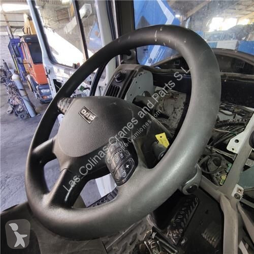 Reservdelar lastbilar DAF Volant pour tracteur...