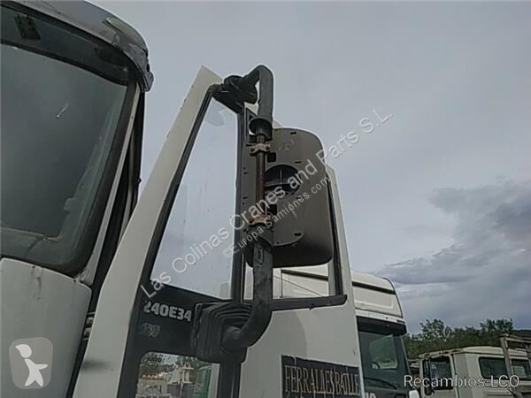 Náhradní díly pro kamiony Iveco Vitre latérale...