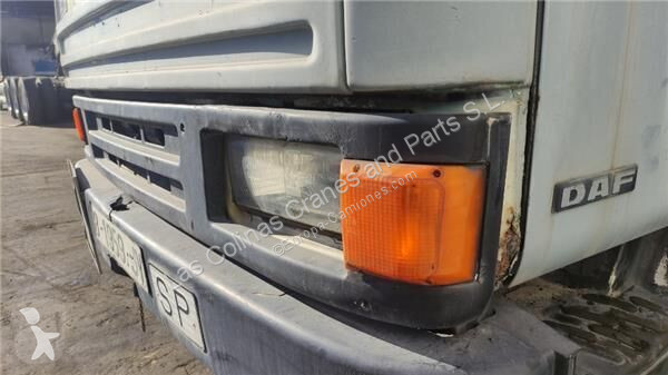 Reservdelar lastbilar DAF Calandre pour camion...