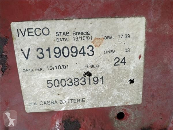Reservdelar lastbilar Iveco Boîtier de batterie...