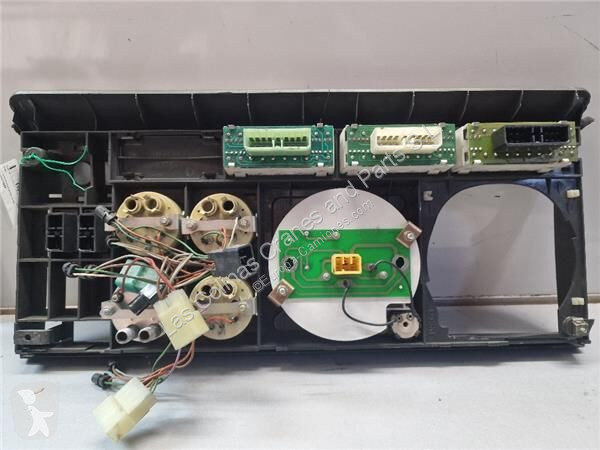 Reservdelar lastbilar Iveco Tableau de bord...