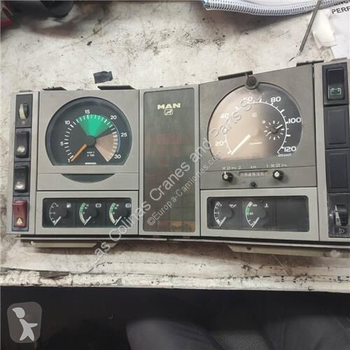 Reservdelar lastbilar MAN Tableau de bord pour...