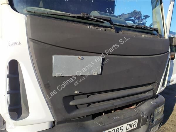 Vrachtwagenonderdelen Iveco Calandre pour...