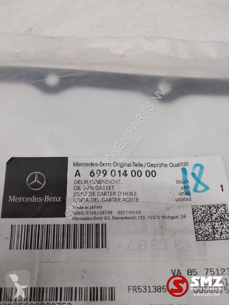 Náhradní díly pro kamiony Mercedes...