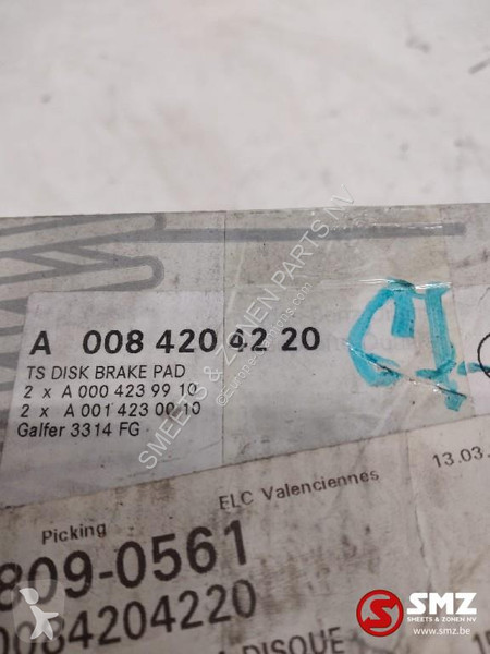 Reservdelar lastbilar Mercedes Set remblokken...