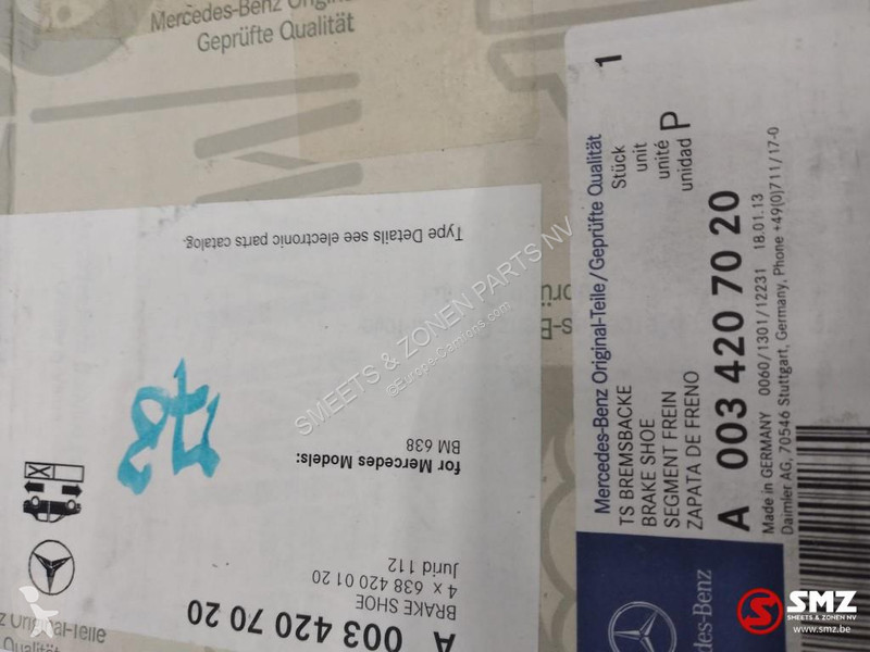 Peças pesados Mercedes Remschoen achter...