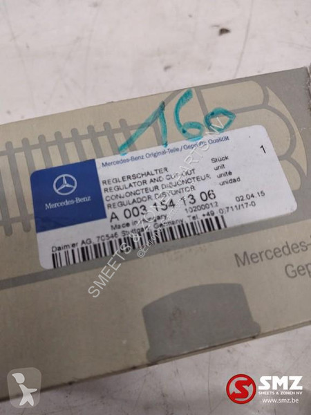 Náhradní díly pro kamiony Mercedes...