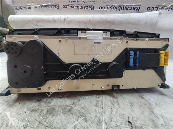 Reservdelar lastbilar Renault Tableau de bord...