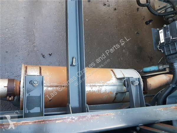 Pièces poids lourds Nissan Pot d'échappement...