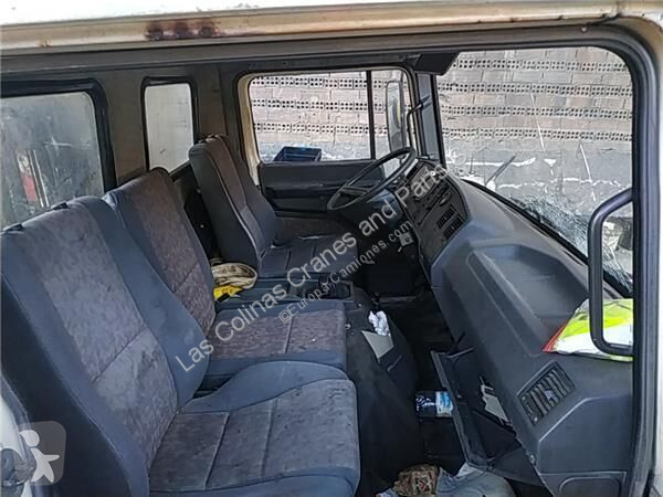 Náhradní díly pro kamiony Nissan Siège Asiento...