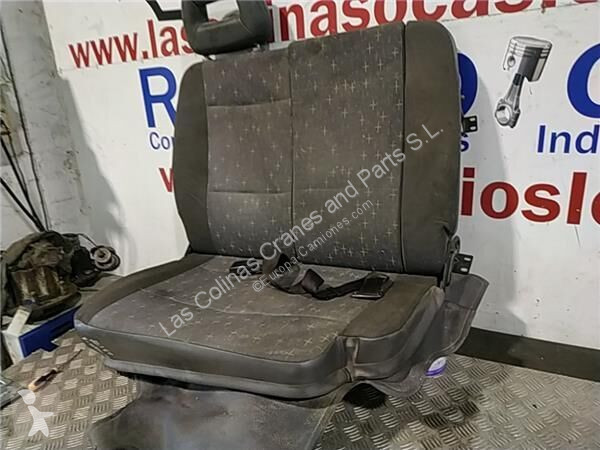 Náhradní díly pro kamiony Nissan Siège Asiento...