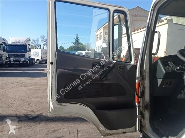 Vrachtwagenonderdelen Nissan Porte Puerta...