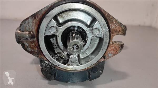 Pièces poids lourds Nissan Pompe hydraulique...
