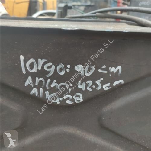Ricambio per autocarri Nissan Réservoir de...