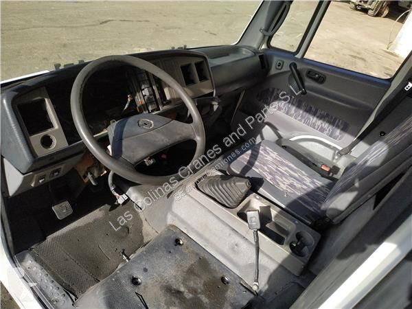 Náhradní díly pro kamiony Nissan Cabine...