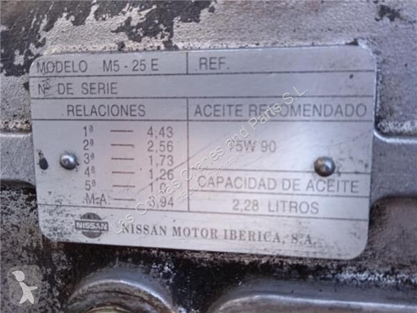 Piese camioane Nissan Boîte de vitesses pour...